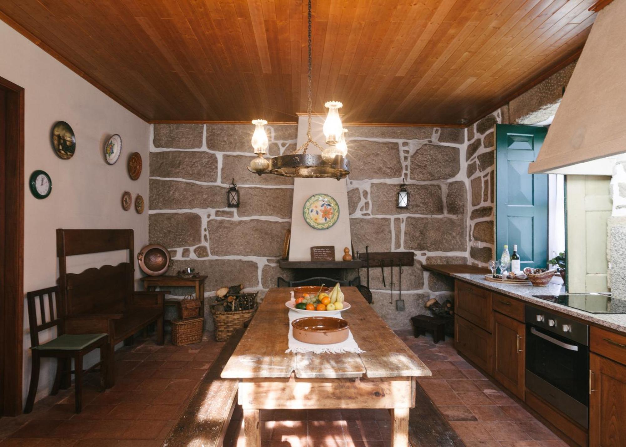 ヴィーラ・ポウカ・デ・アギアル Casa Da Tapa 7ヴィラ エクステリア 写真